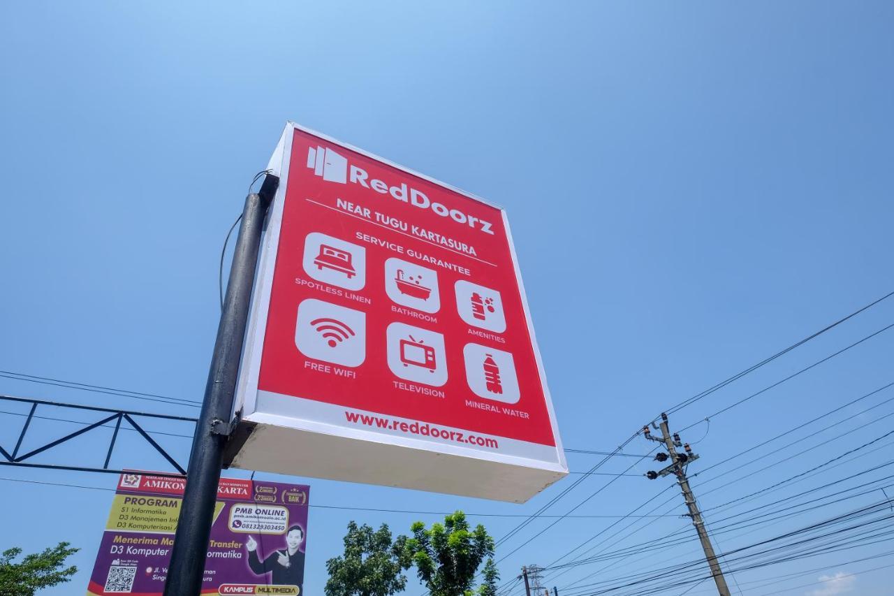 فندق Reddoorz Near Tugu Kartasura Sukoharjo المظهر الخارجي الصورة