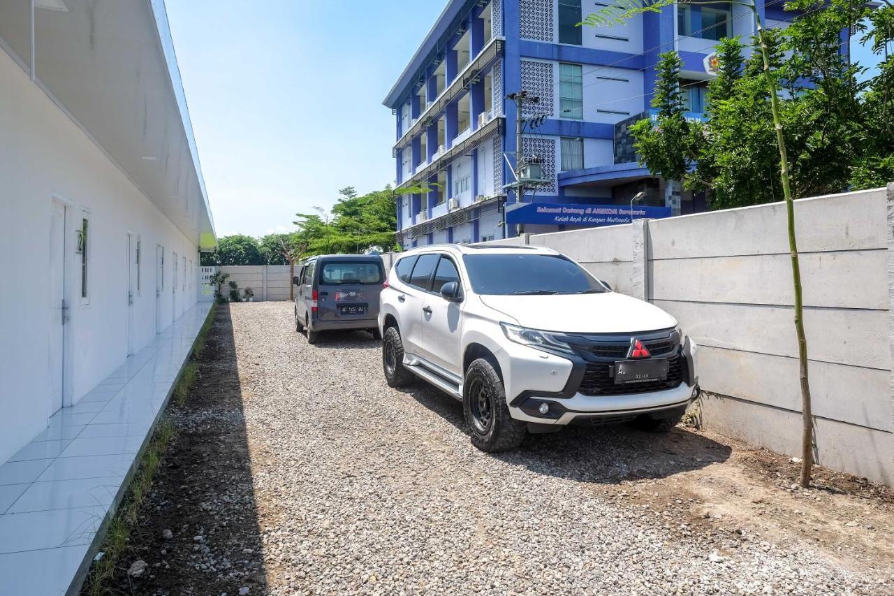 فندق Reddoorz Near Tugu Kartasura Sukoharjo المظهر الخارجي الصورة