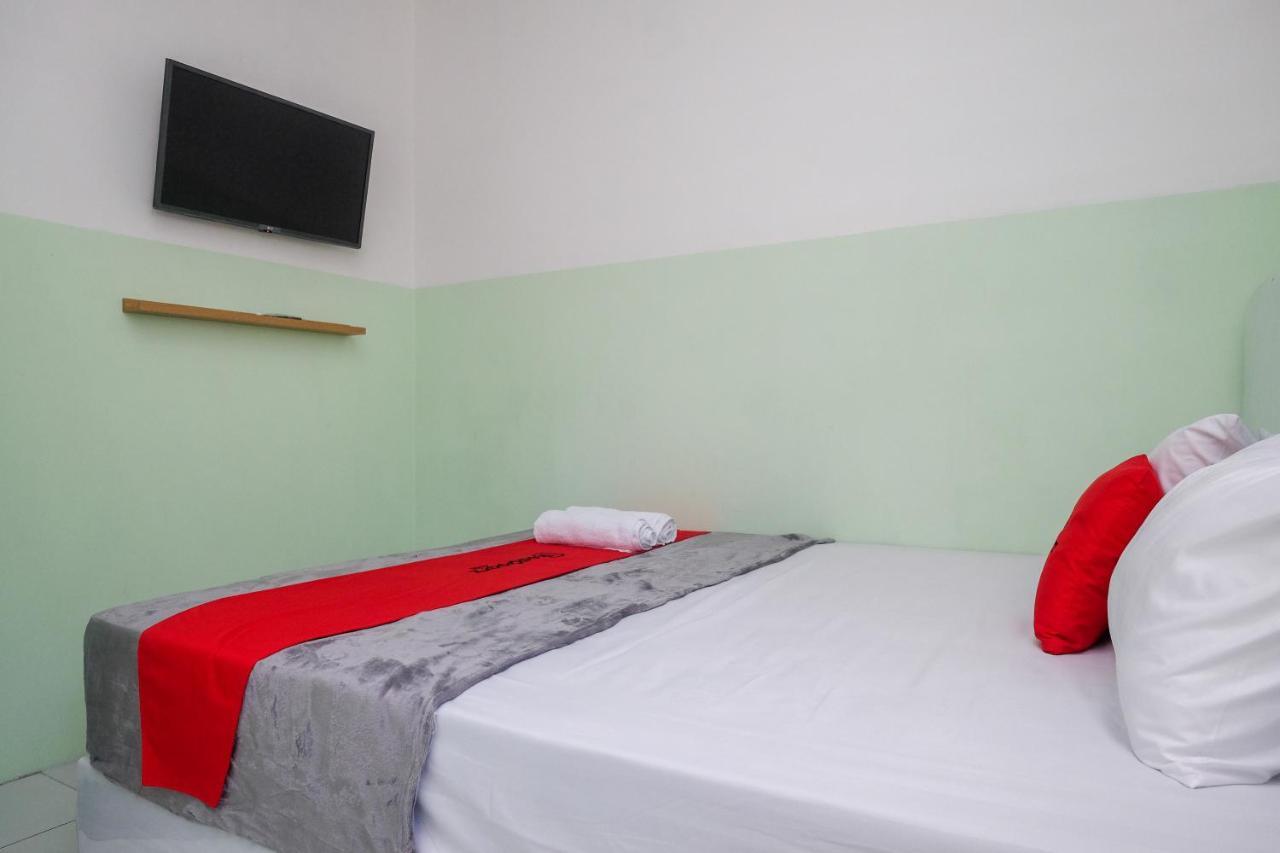 فندق Reddoorz Near Tugu Kartasura Sukoharjo المظهر الخارجي الصورة